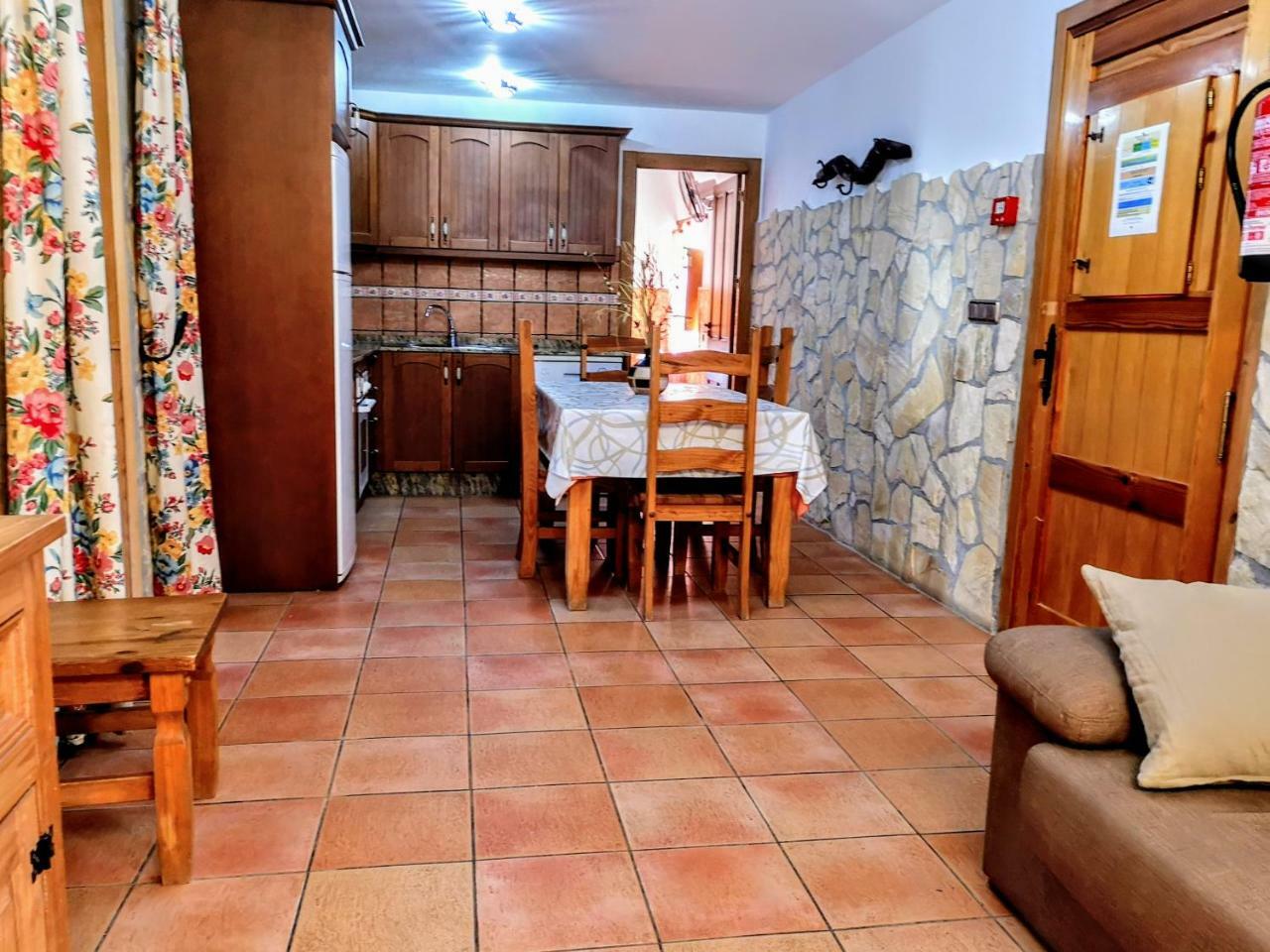 Complejo Rural Sol De Taberno Pensionat Eksteriør billede